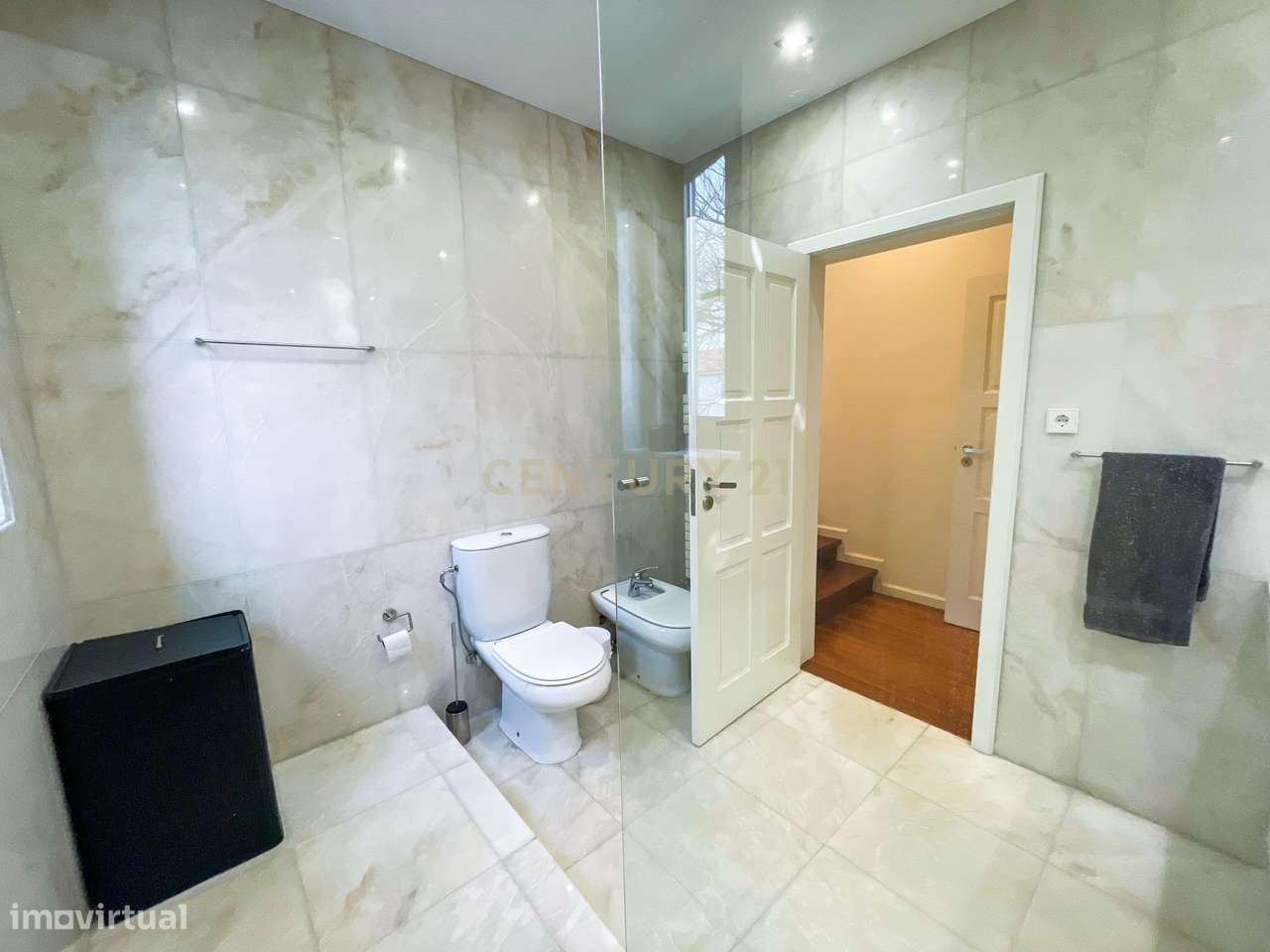 Moradia T3+1 no Bairro Marechal Gomes da Costa | 3 Frentes | Design e-16