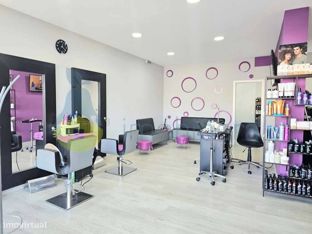 Vende-se, excelente loja em pleno funcionamento. , com 2 entradas, ... - Grande imagem: 2/11