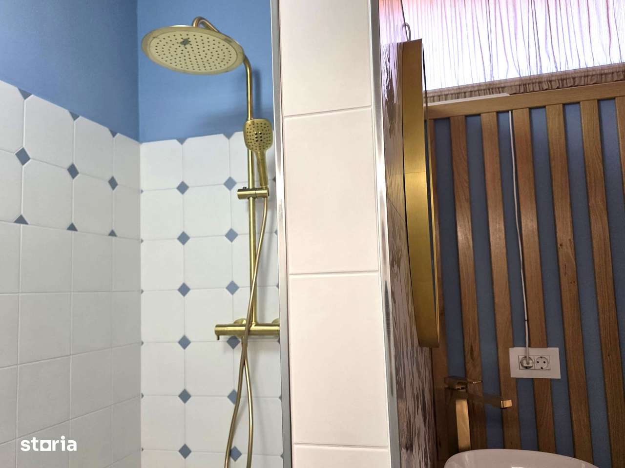 VINDEM APARTAMENT, O PROPRIETATE DEOSEBITĂ, ÎN INIMA ORADIEI-11