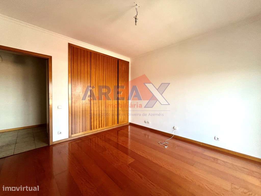 T3 Duplex com Piso Superior e Entrada Independente | Garagem | Oliv...-16