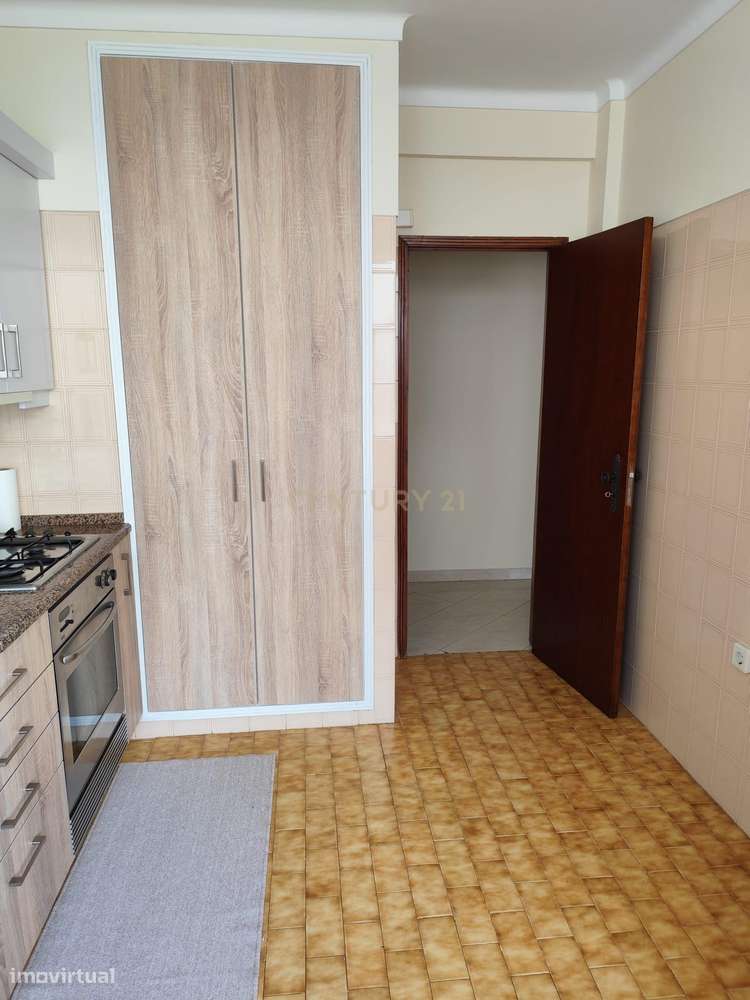 T3 na Zona Calma do Entroncamento – Totalmente Mobilado-8