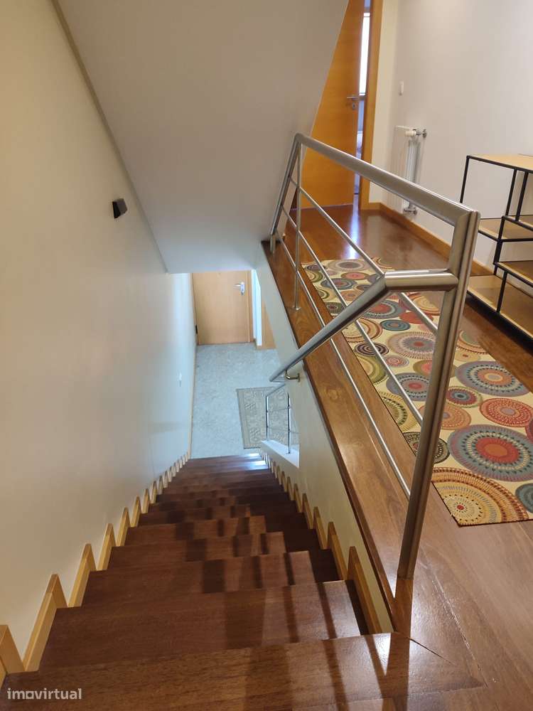 Moradia T4 (2 suites),cond. fechado, piscina, campo de jogos e ginásio-22