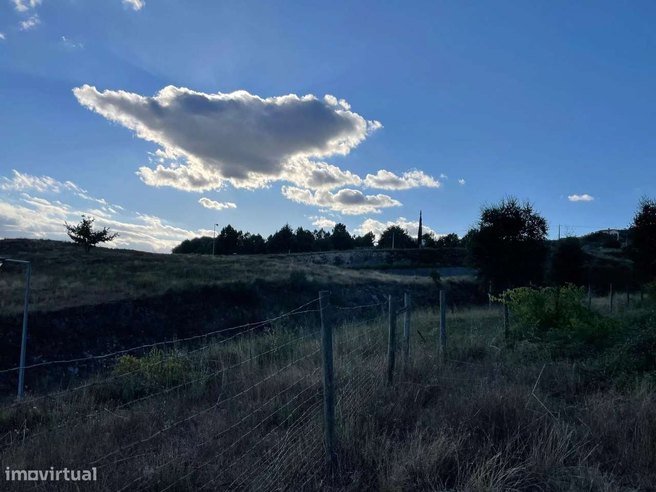 Terreno Natural Encantador em Fornos de Algodres, Portugal - Grande imagem: 3/26