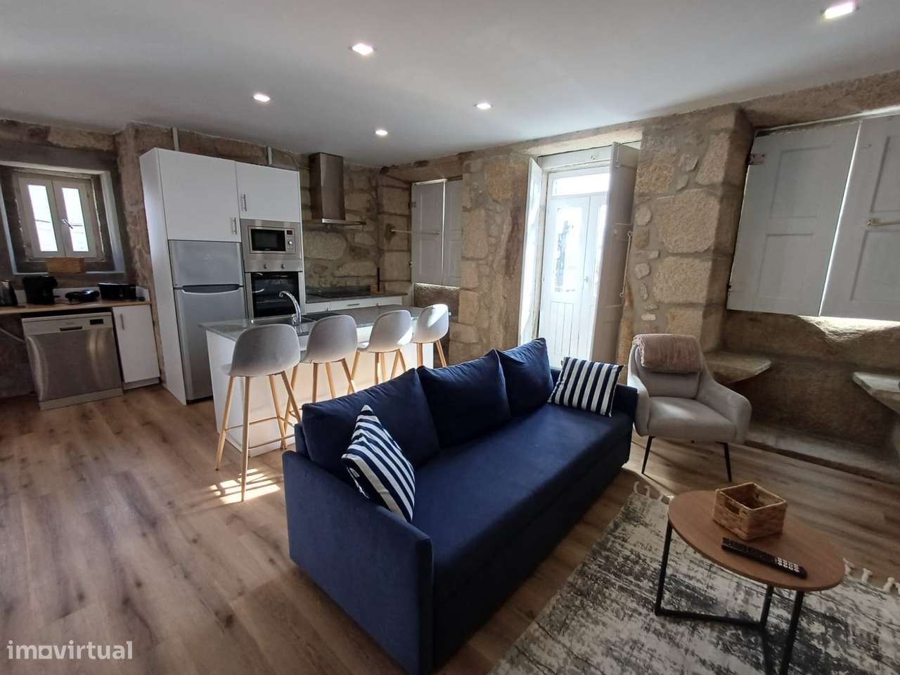 Moradia T4 Venda em Celorico (São Pedro e Santa Maria) e Vila Boa do M-10