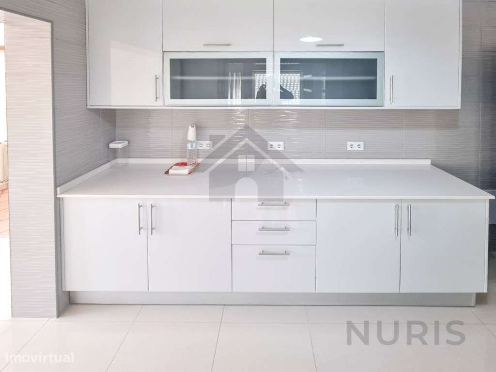 Moradia T4+1 Para venda em Portimão - Grande imagem: 4/26