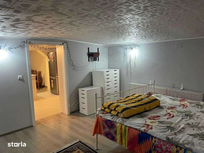 inchiriez apartament intr-o casa cu curte comuna si parcare - Imagine principală: 4/8