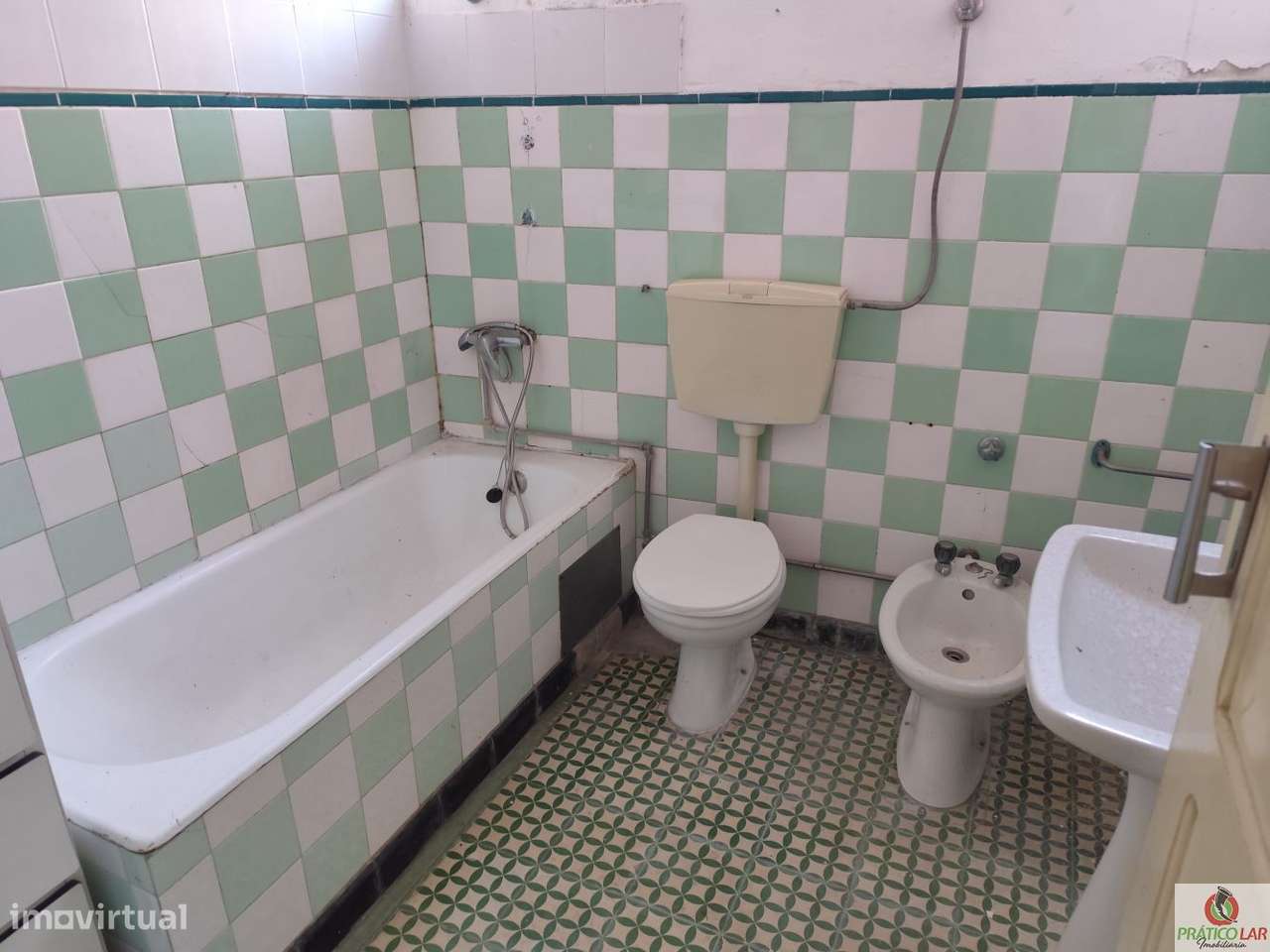 Moradia para restauro no centro na Zona Histórica de Vera Cruz-13