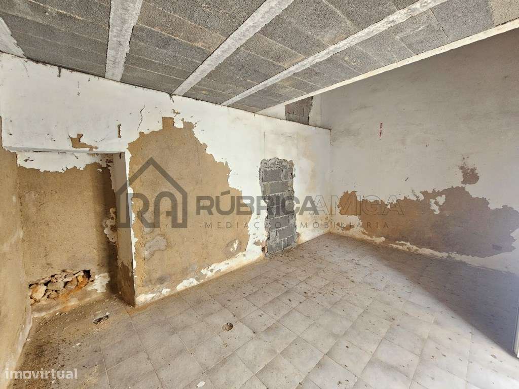Casa no centro de Loulé para comercio ou habitação v1 nova ( em Con...-7
