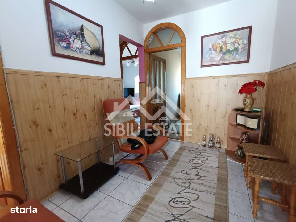 Apartament de vanzare cu 3 camere, decomandat -55 mp. balcon, pivnita - Imagine principală: 3/19