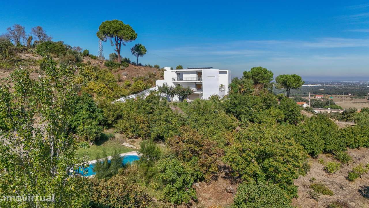 Quinta na Arrábida com moradia T5 de 364 m2 em lote de 13 520 m2 Onde-39