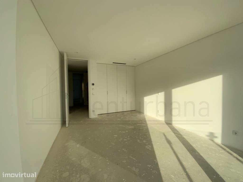 MORADIA T4 EM CONDOMÍNIO COM PISCINA - SÃO PEDRO DO ESTORIL - ESTORIL-27