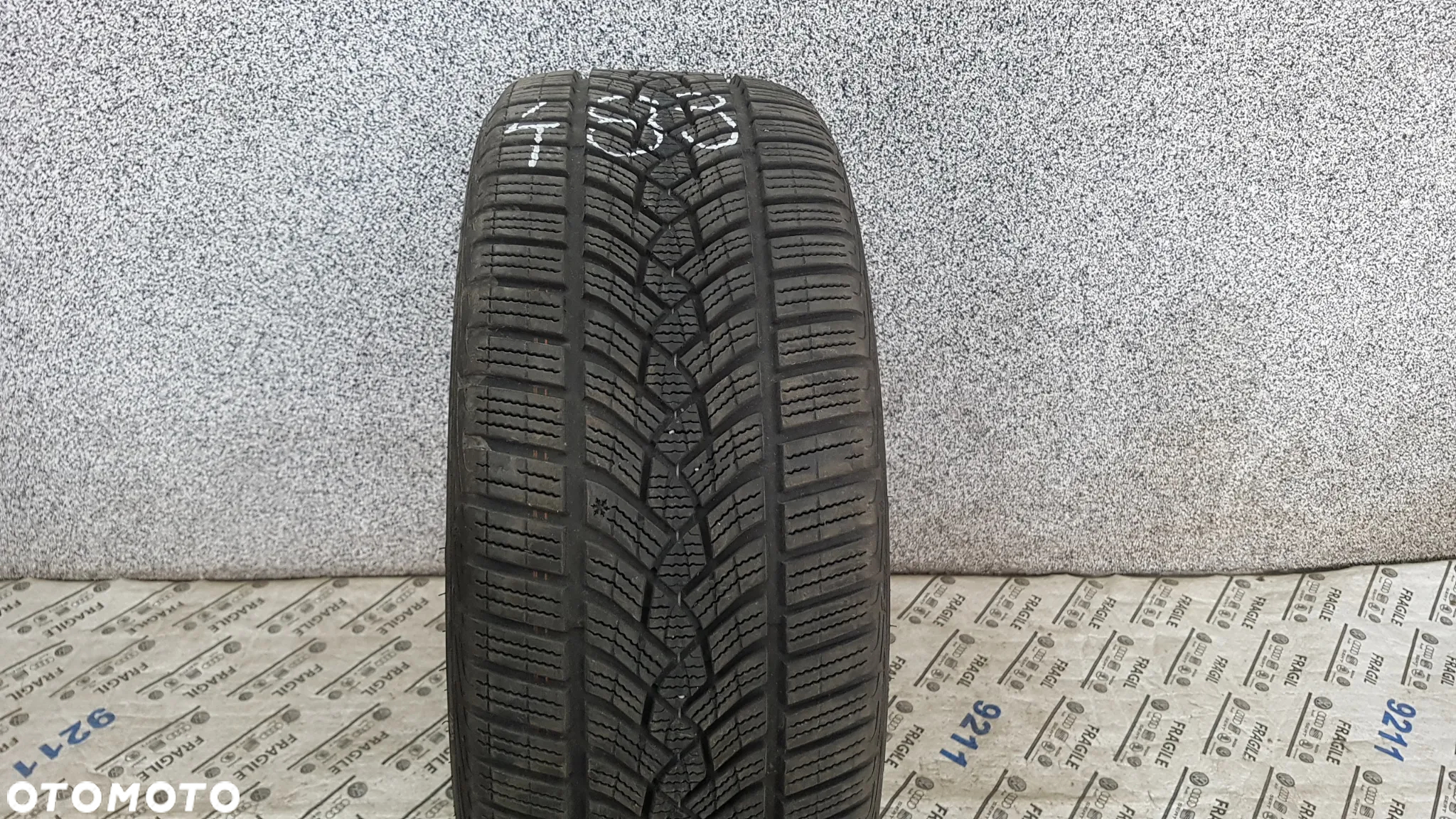 GOODYEAR ULTRA GRIP PERFORMANCE (MO) 225/45R18   225/45/18 - 6