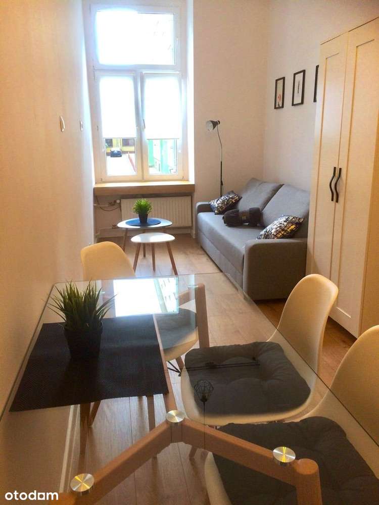 Kolejowa 40 zadbane, antresola wysoki standard