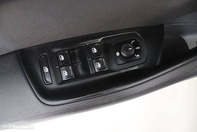VW Passat 2.0 TDI (BlueMotion ) Comfortline - 15