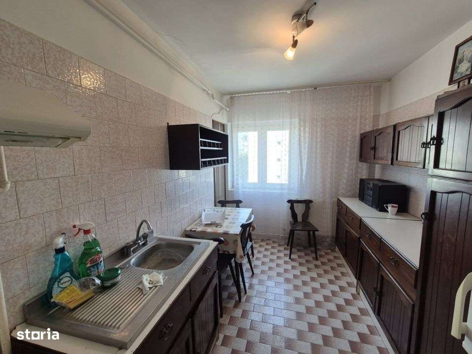 Apartament 3 camere confort 1 decomandat, foarte spatios, etaj 3 - Imagine principală: 5/8