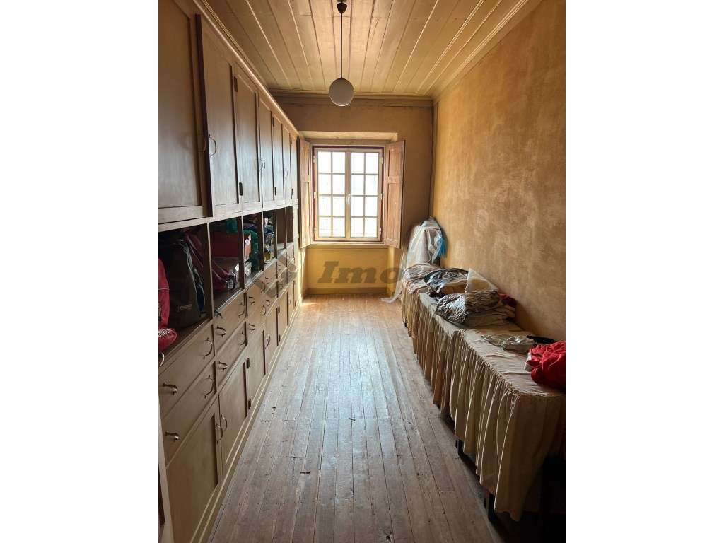 Moradia senhorial localizada na Vila de Aljustrel-14