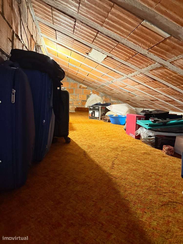 Moradia T3 | Terraço | Box 4 Carros | Varanda | Jovim | Exclusivo-38