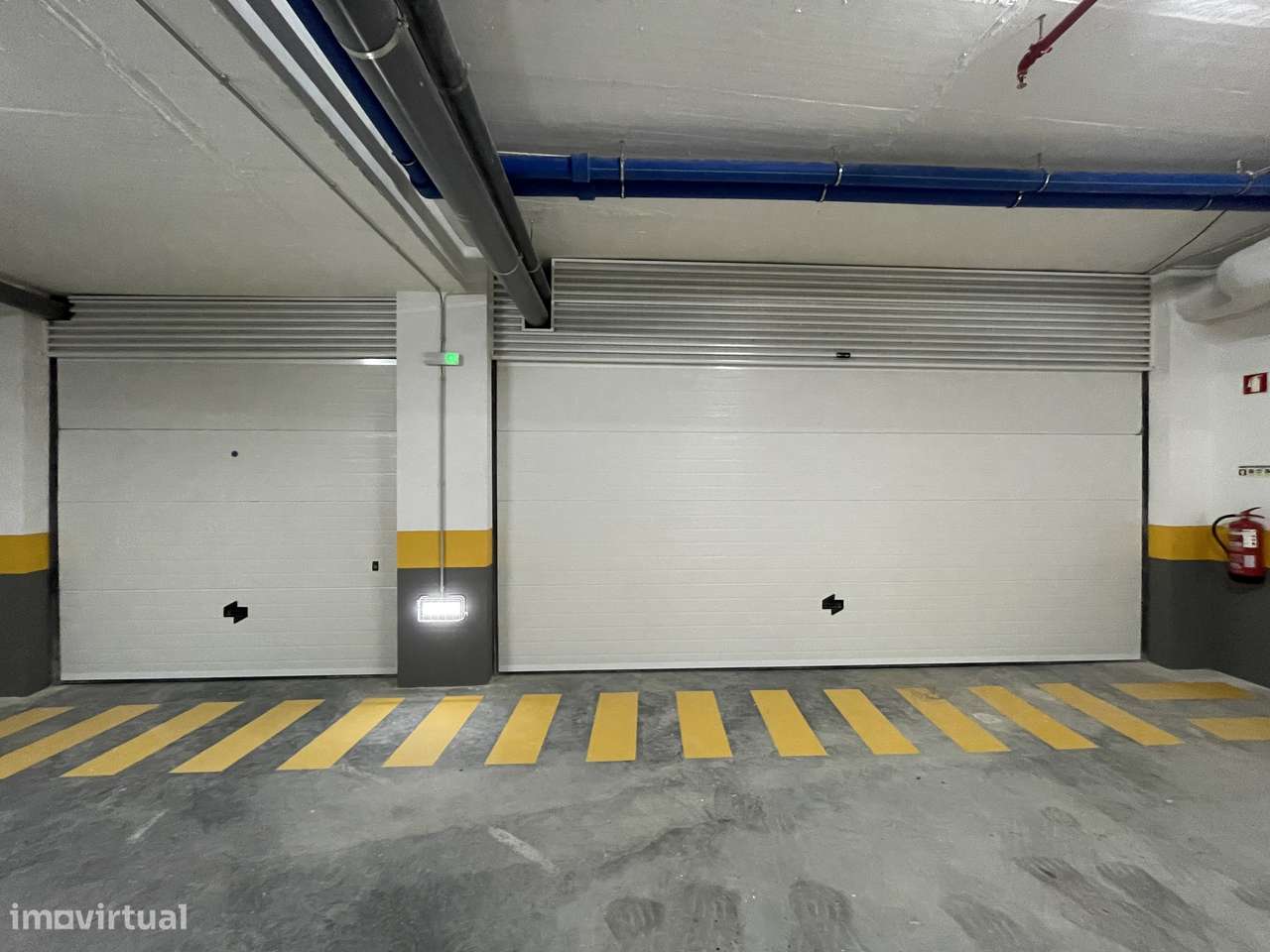 Loja c/ Box Tripla e 2 Parqueamentos - Póvoa de Santa Iria-13