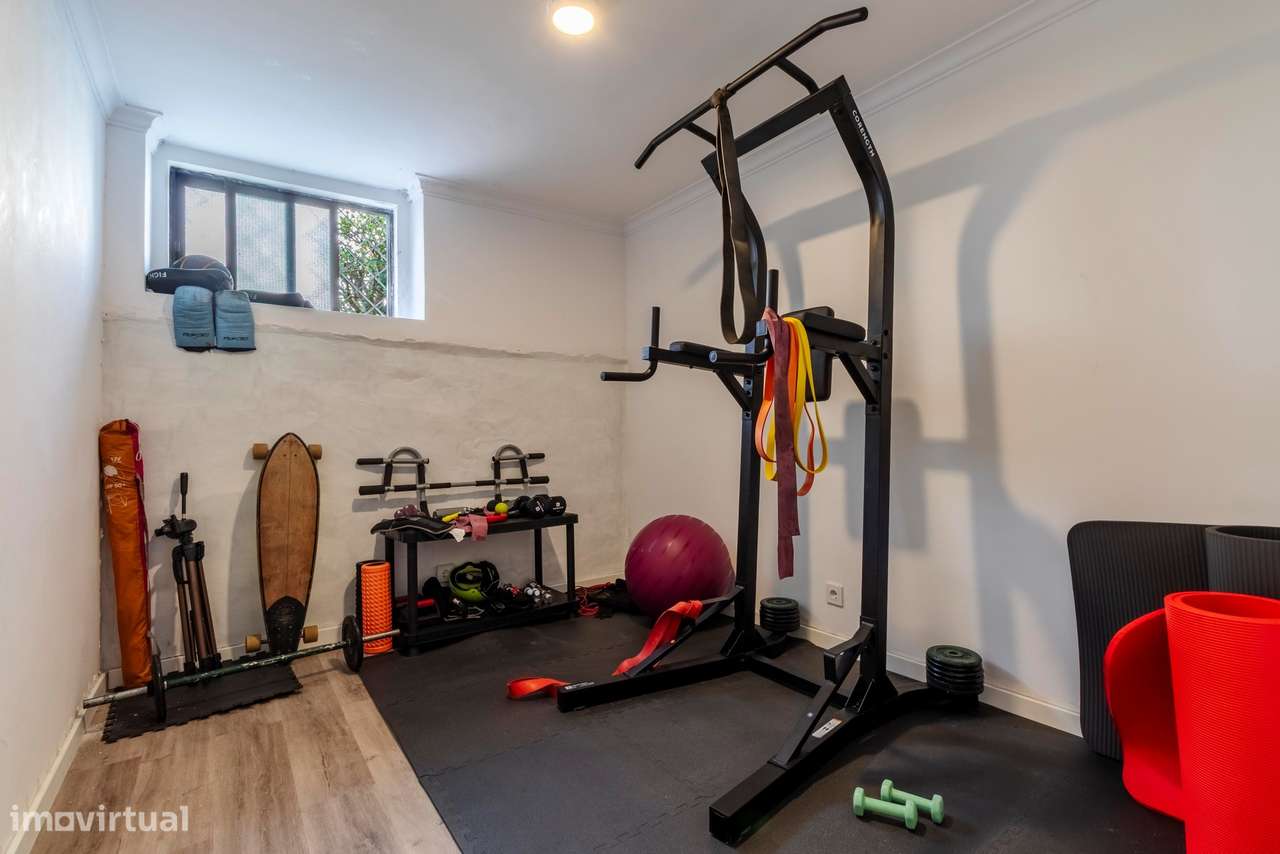 Apartamento T3+1 com Terraço e 3 Wcs em Galamares, Sintra-15