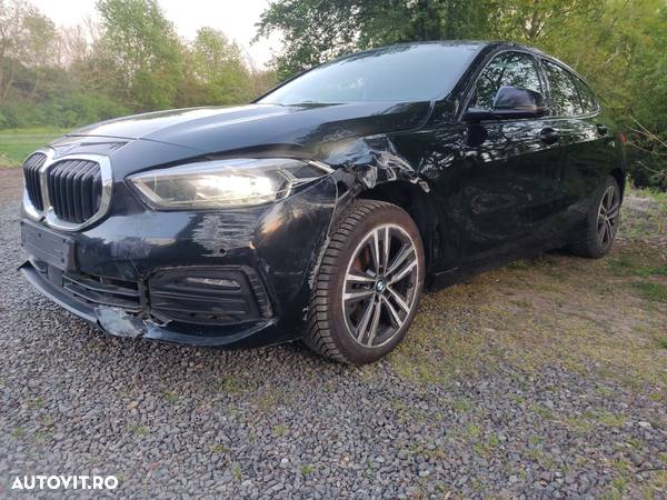 BMW Seria 1 118d Sport Line - 2