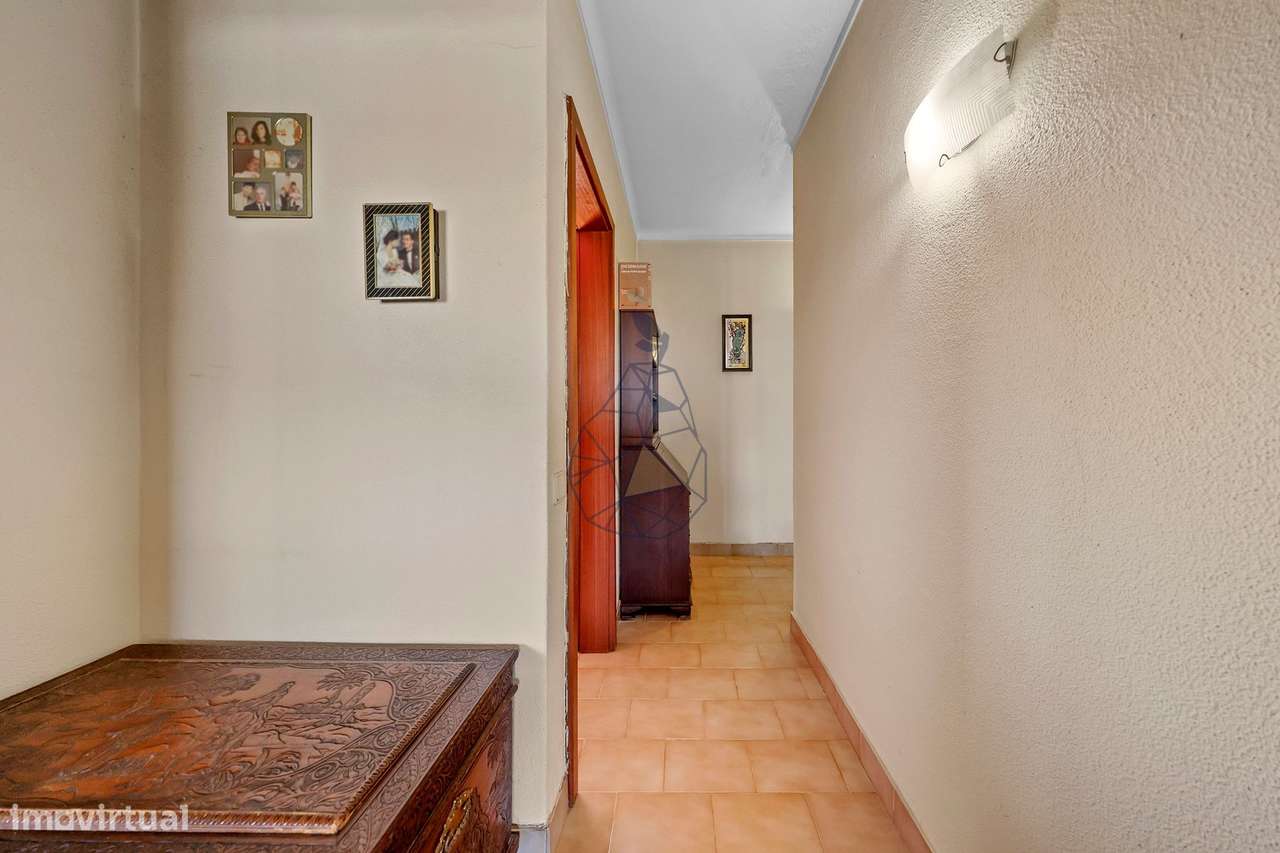 Apartamento T3 com exposição solar nascente /sul em Portimão-31