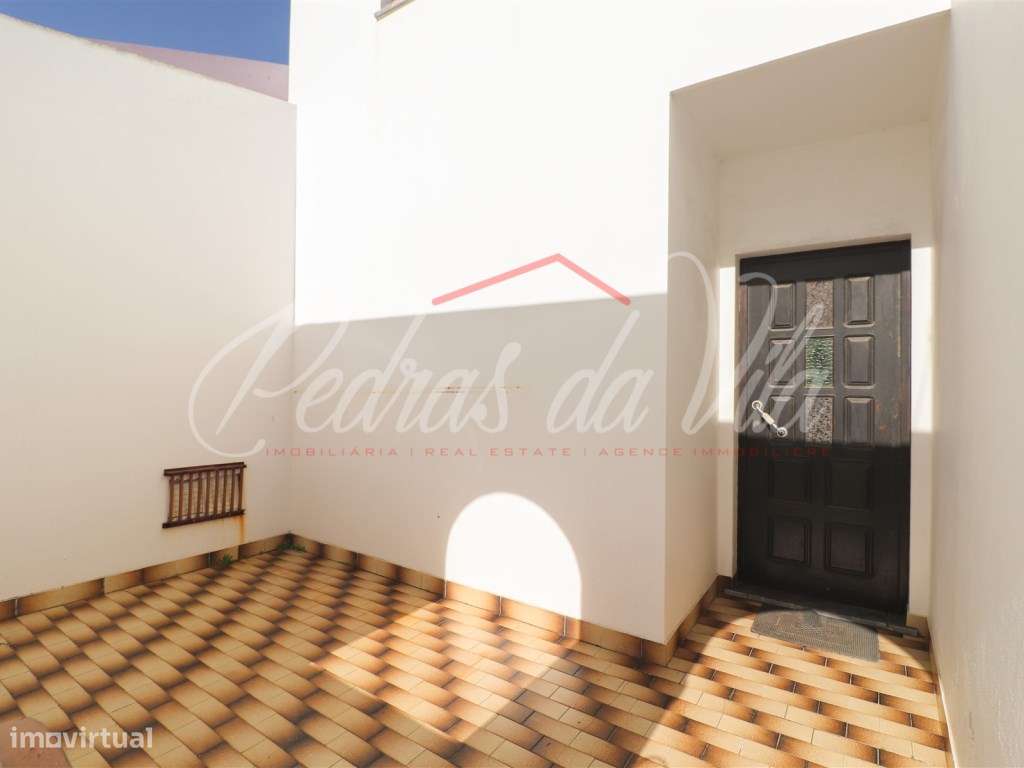 Excelente moradia T5 com anexo, quintal e garagem - Vila Nova de Mi...-40