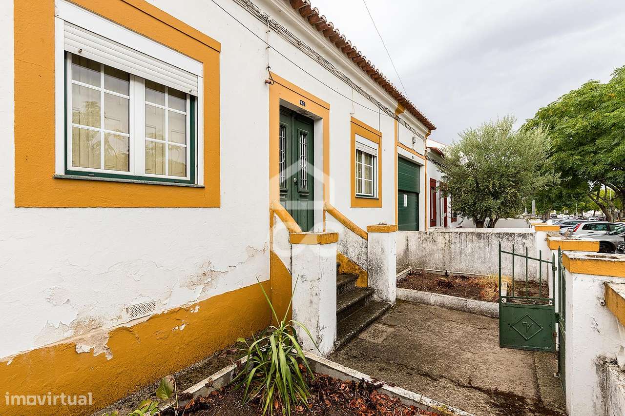 Moradia T3 c/ Quintal e Garagem no Centro de Montemor-o-Novo, Évora-21