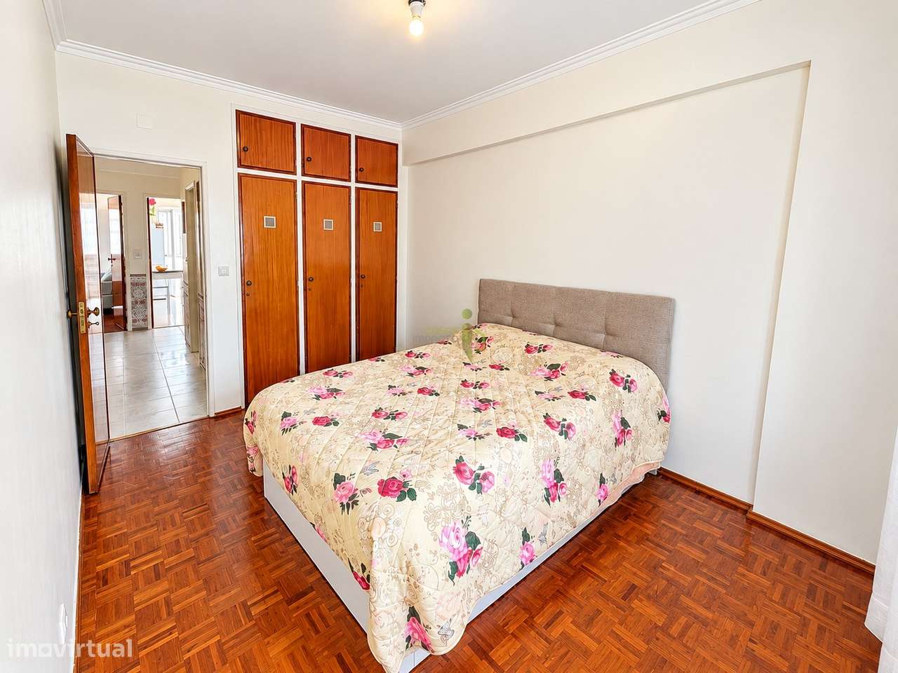 Apartamento T2 com Varanda, Elevador  | Junto a Comércio, Escolas e Tr-8