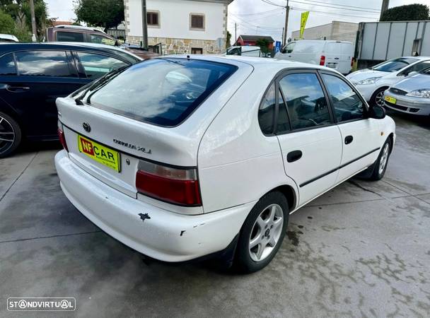 Toyota Corolla Liftback 1.3 - 2