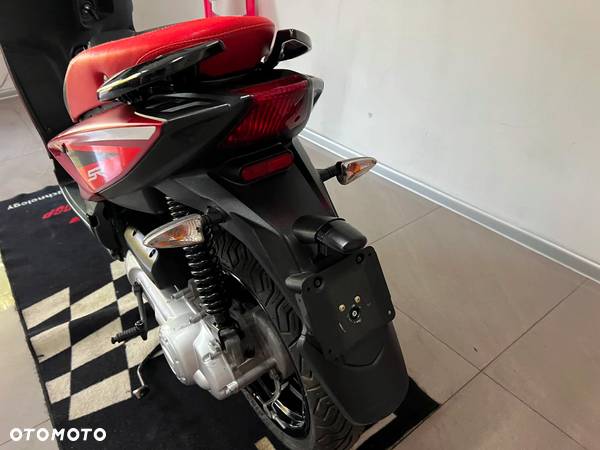 Aprilia SR - 15