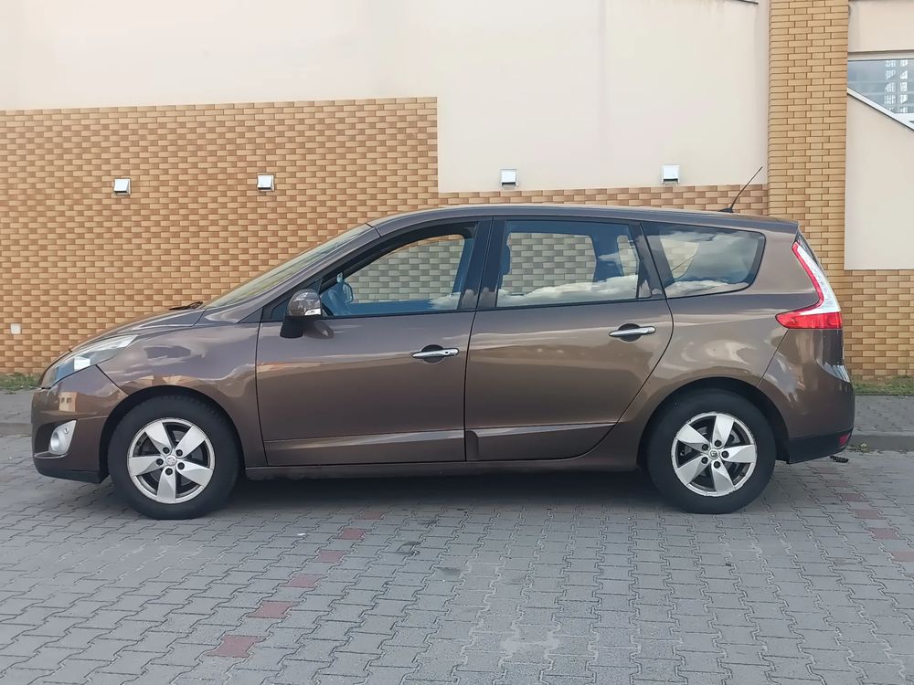 Renault Grand Scenic III (2009-2016) 1.9 dCi FAP Dynamique 2009