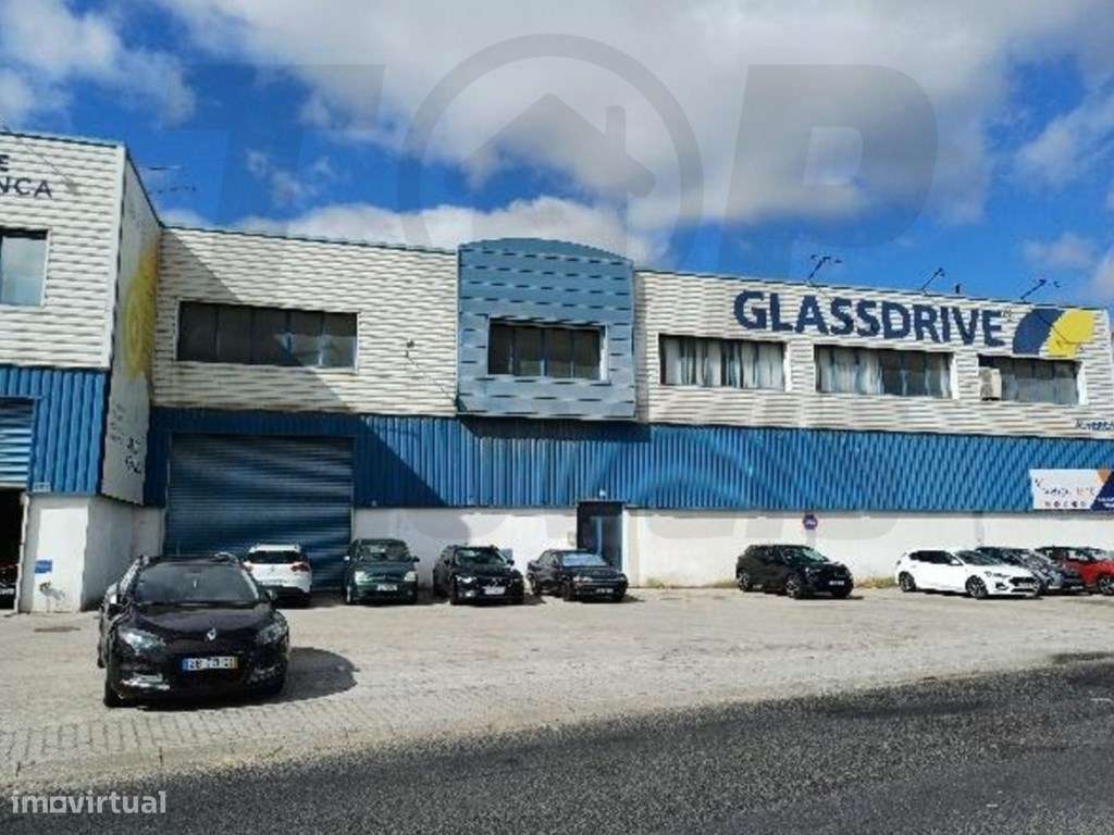Armazém com 2 pisos e logradouro comum - Alverca - 630.000€ - Grande imagem: 4/22