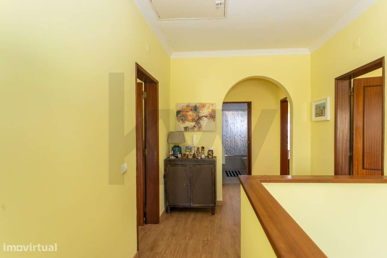 Moradia T4 na Moita – Zona do Palheirão | Excelente Exposição Solar-45