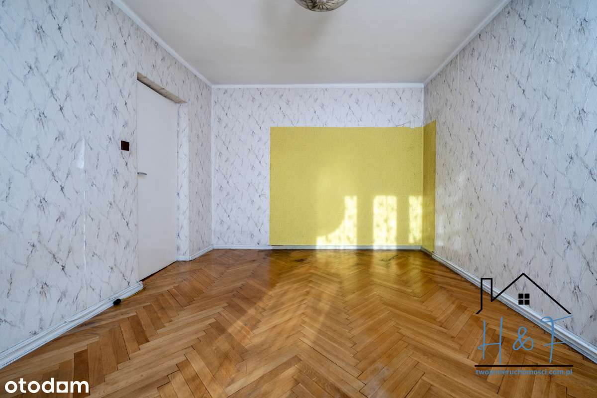 Dom z potencjałem, kawalerką i 2 garażami-8