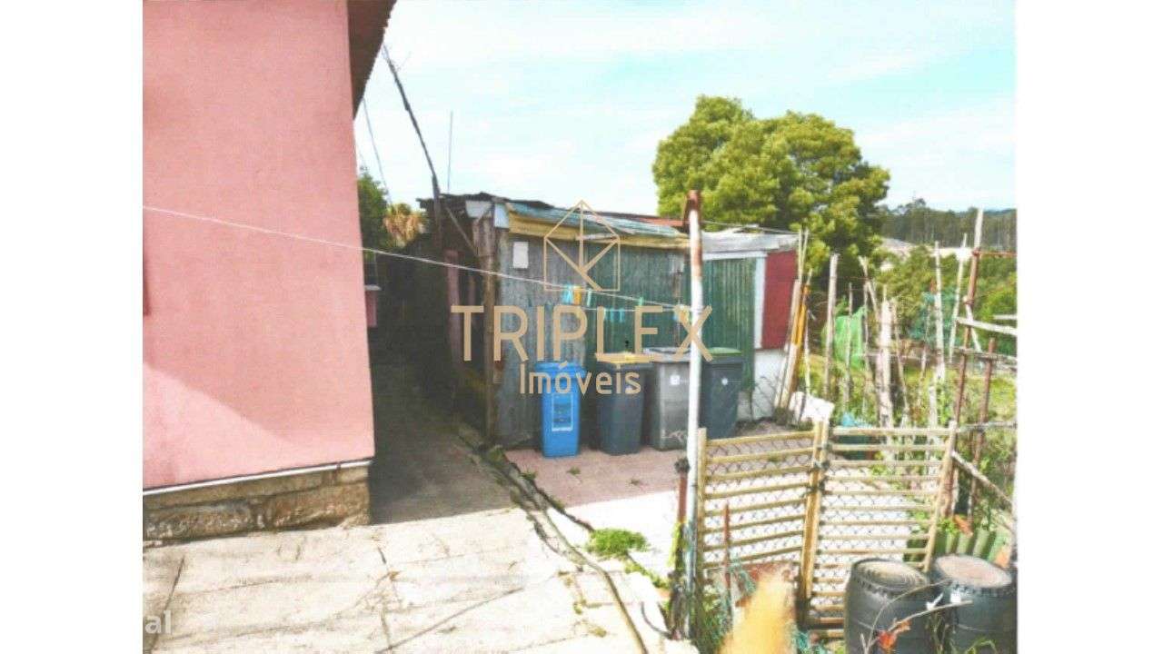 Casa com 3 inquilinos e Terreno -  Monte Sta Cruz-13