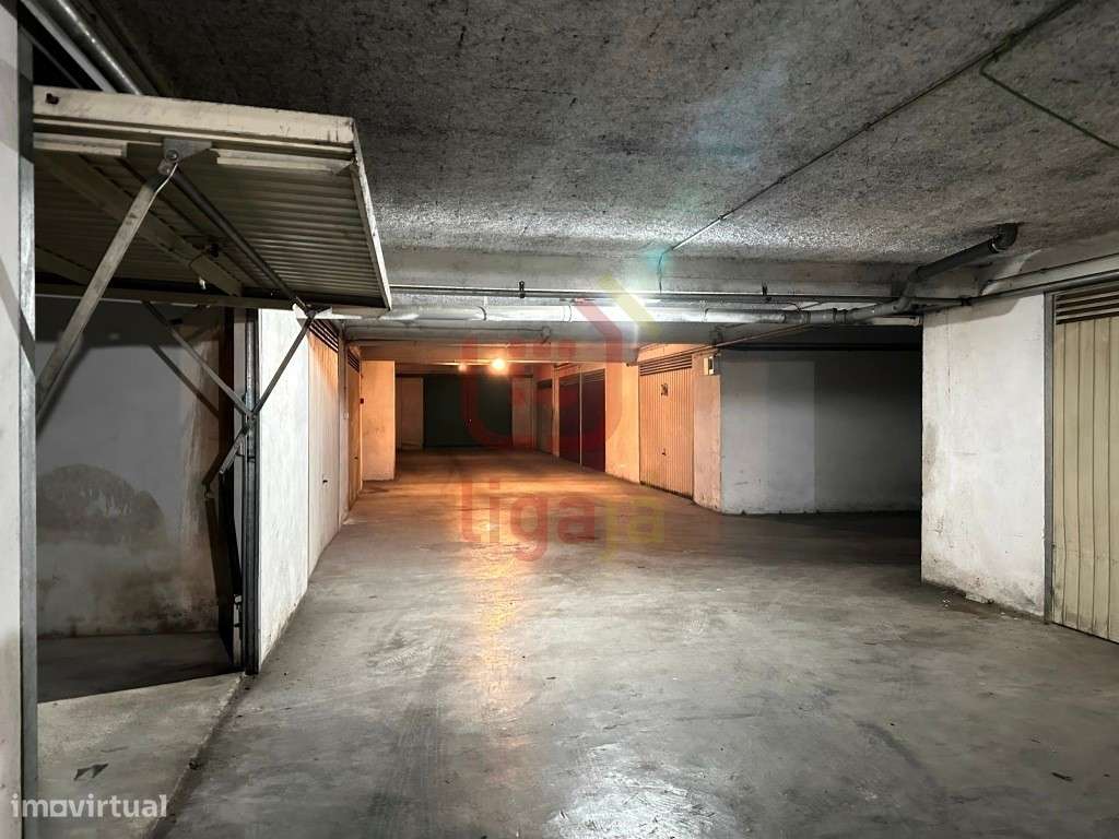 Garagem - Centro de Ourém! - Grande imagem: 3/4