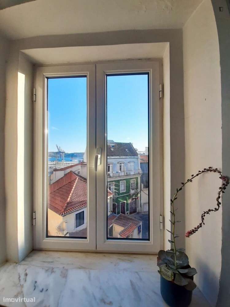 Apartamento com 2 quartos - localizado em Lapa Lisbon - Grande imagem: 2/5