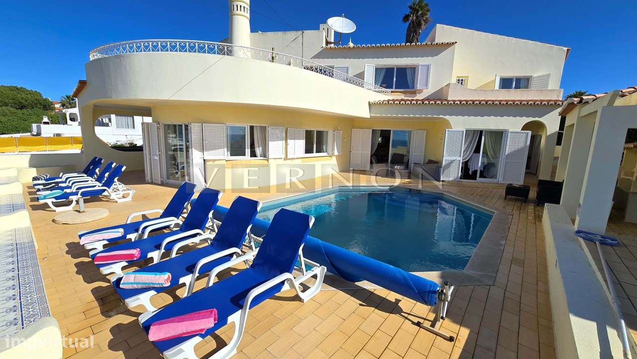 Algarve, para venda, moradia T5 primeira linha do mar com piscina aque-45