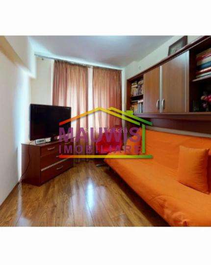 Vand apart. 3 camere in zona BV Obregia -Piata Cultural