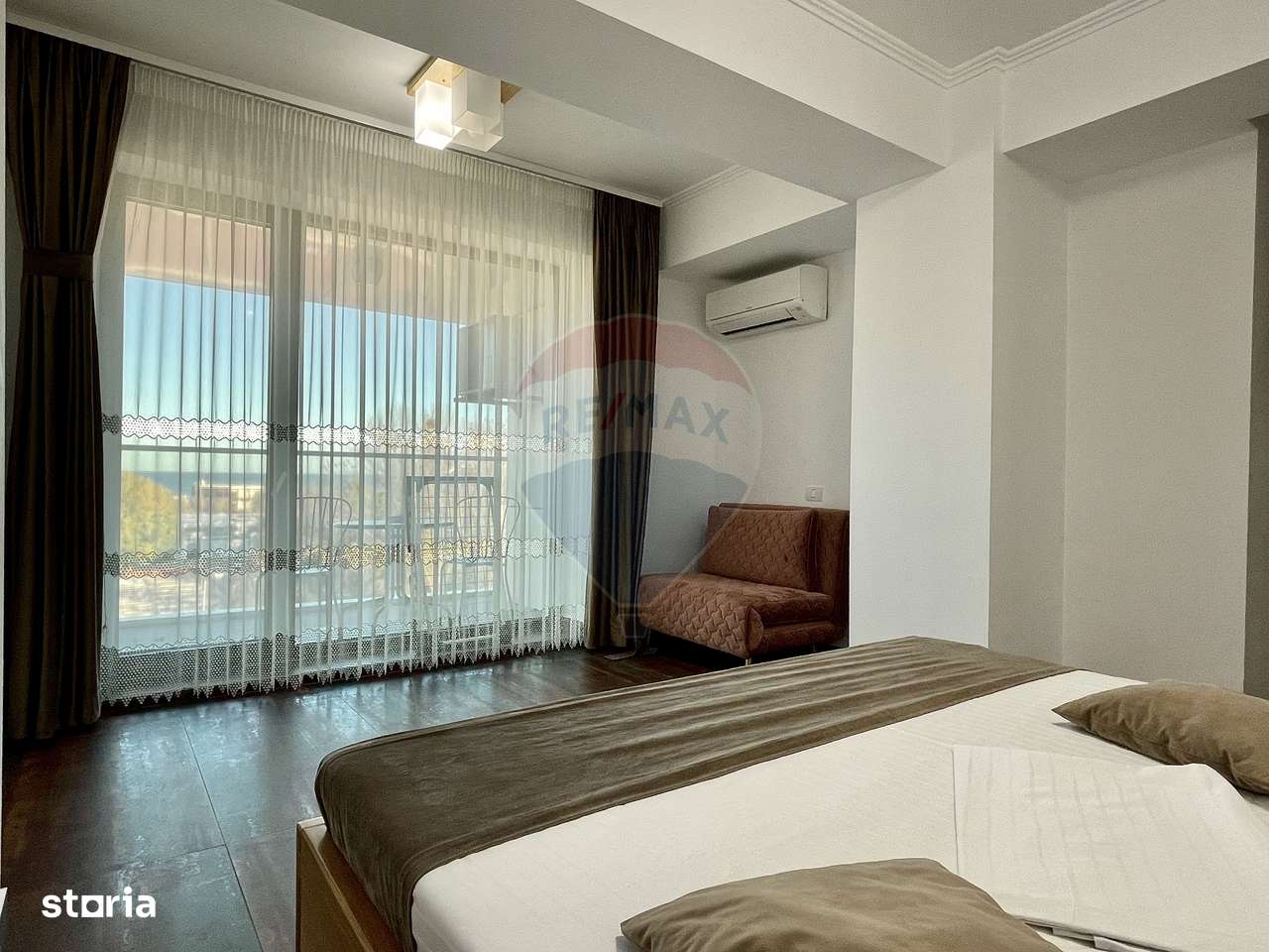 Studio de lux cu vedere la lac și la mare in Mamaia loc de parcare - Imagine principală: 2/7