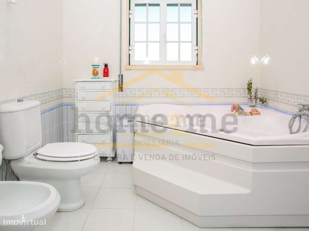 Fantastica Moradia de T3 com garagem e vista desafogada-15