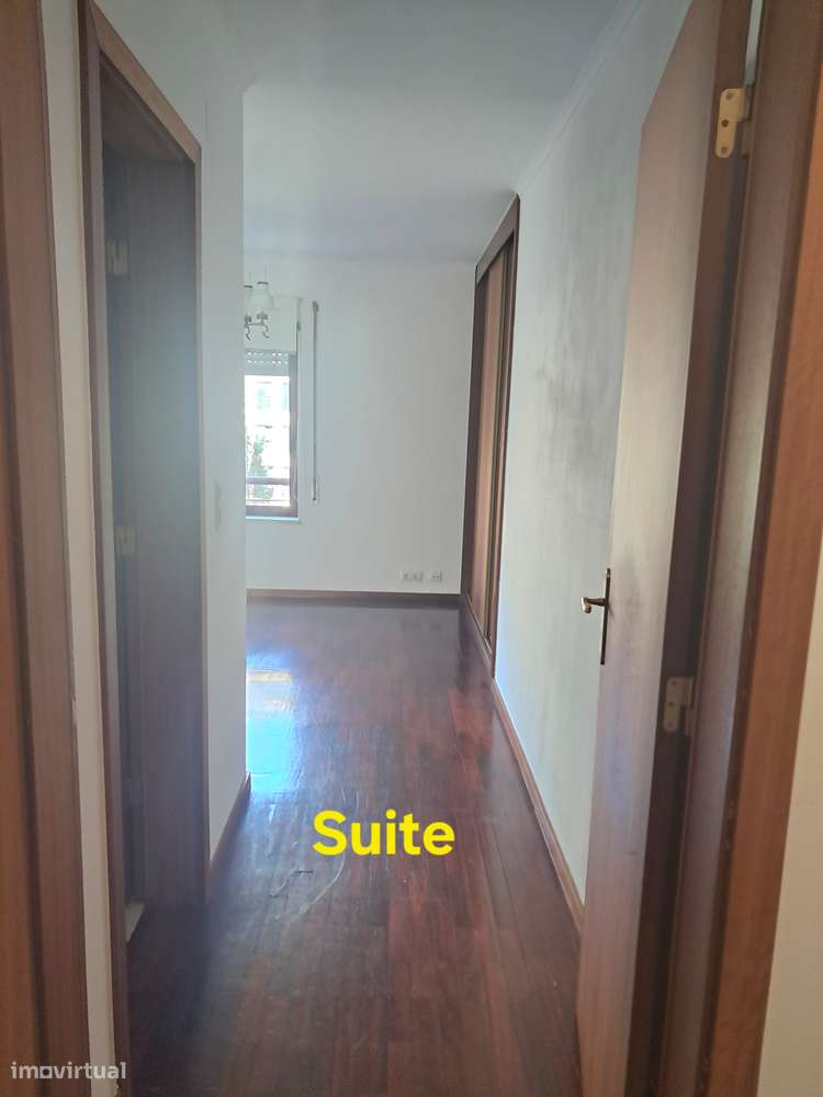 T3 c/130 mts2 Varandas, Garagem, Piscina e Arrecadação - Grande imagem: 3/22