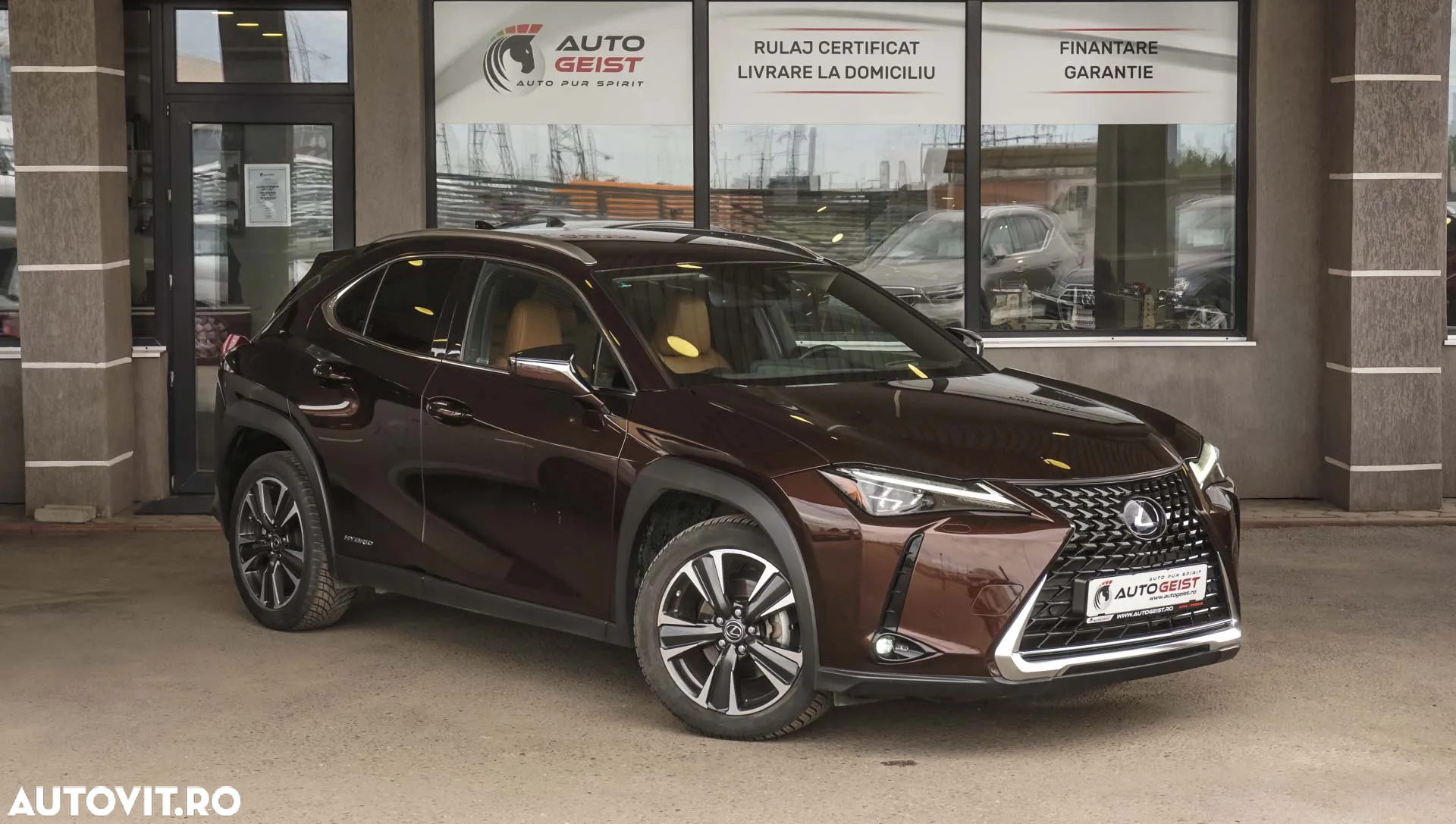 Lexus UX - 3