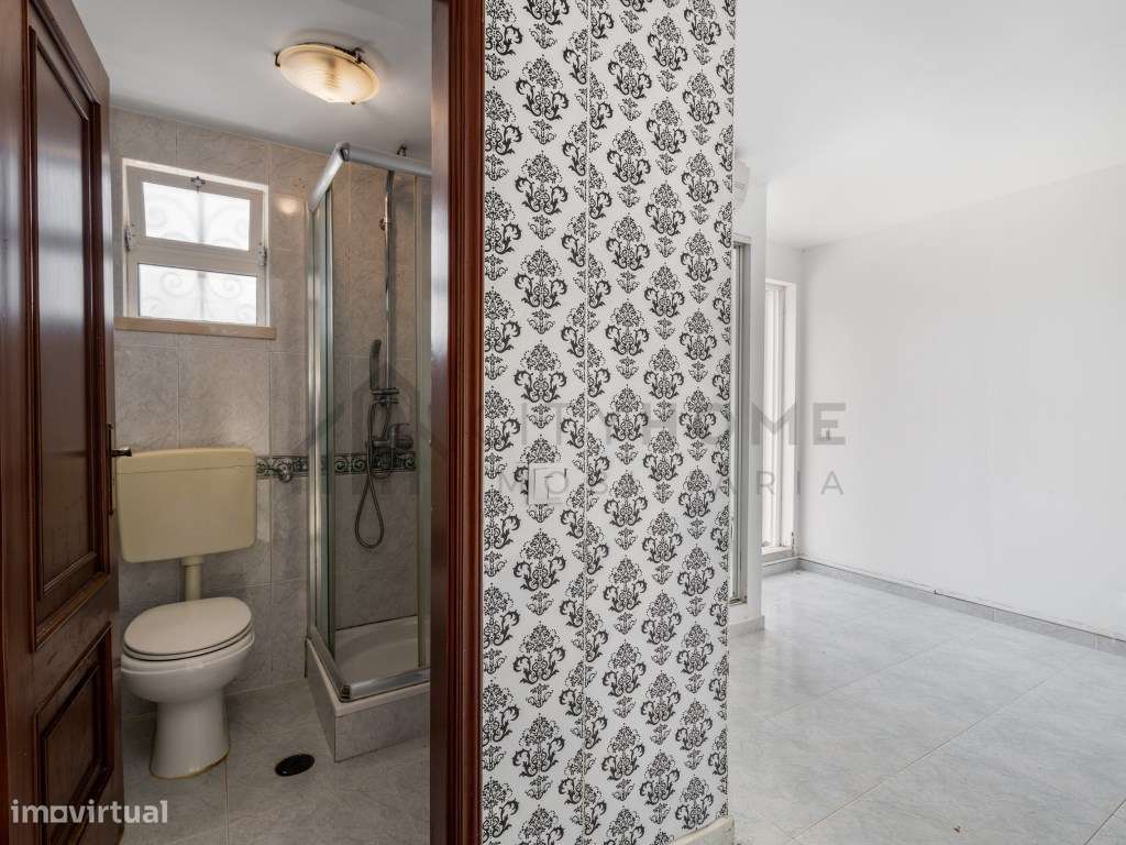 Moradia Duplex tipo T2 com Jardim e Piscina em Condomínio Privado-18