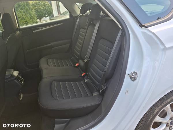 Ford Mondeo 2.0 TDCi Ambiente - 34