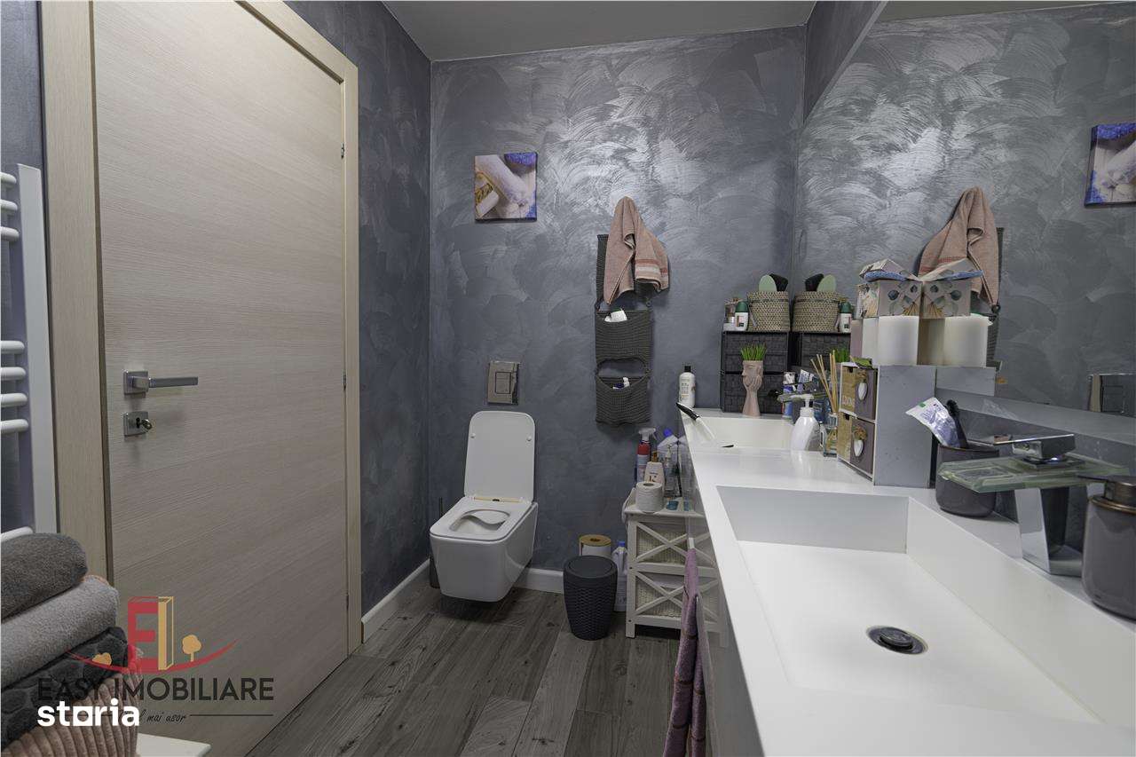 Casa moderna cu piscina, panouri solare, pompa caldura si teren de 140-15