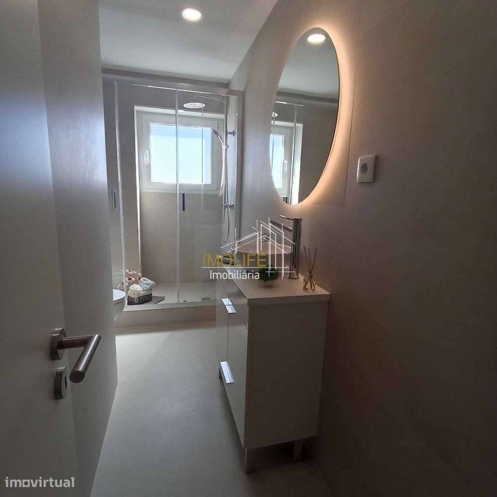 Apartamento T3 totalmente remodelado em Benfica-29