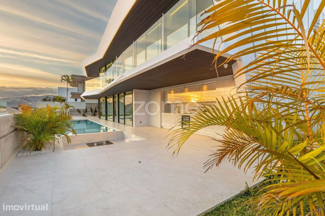 Moradia T4|Vista Baía|Funchal-46