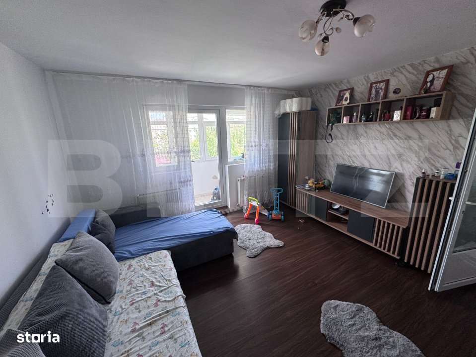 Apartament de vanzare, cu 2 camere, 49 mp, zona Micro 11 - Imagine principală: 2/8