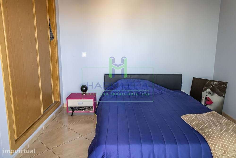 Apartamento T3 com piscina, lugar de garagem e arrecadação, no centro-23